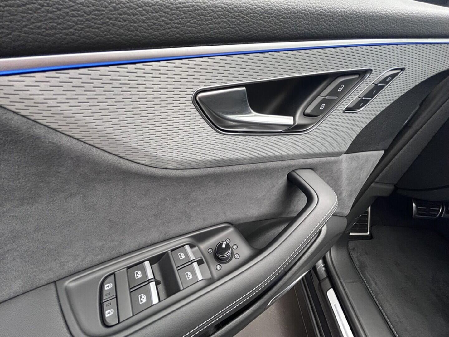 O131002457_27.webp_Q8 TDI quattro 210 kW