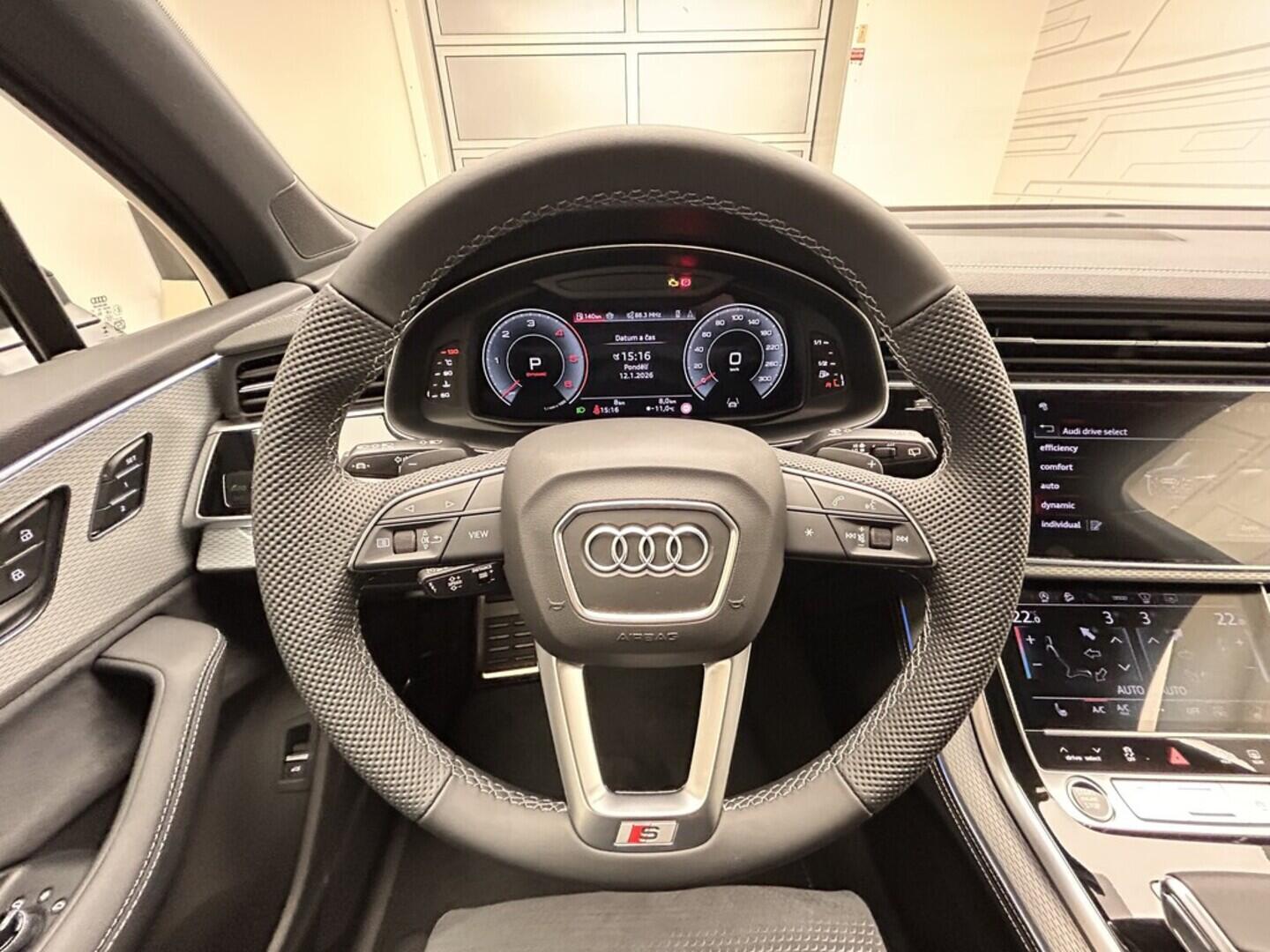 O131002459_23.webp_Q7 SUV S line TDI quattro 210 kW