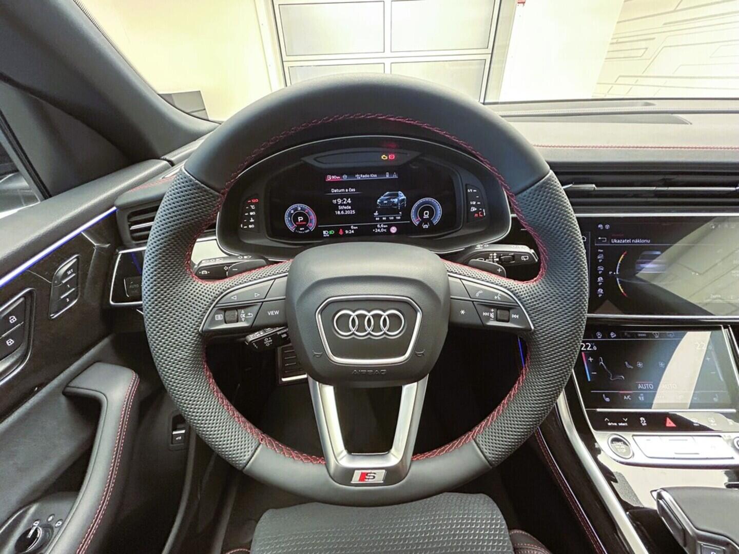 O131002460_22.webp_Q8 TDI quattro 210 kW