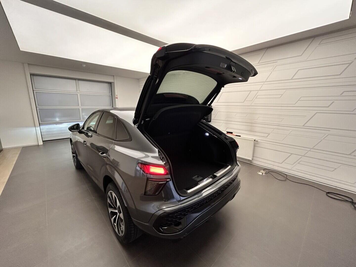 O131002477_16.webp_Q3 SB TFSI 110 kW