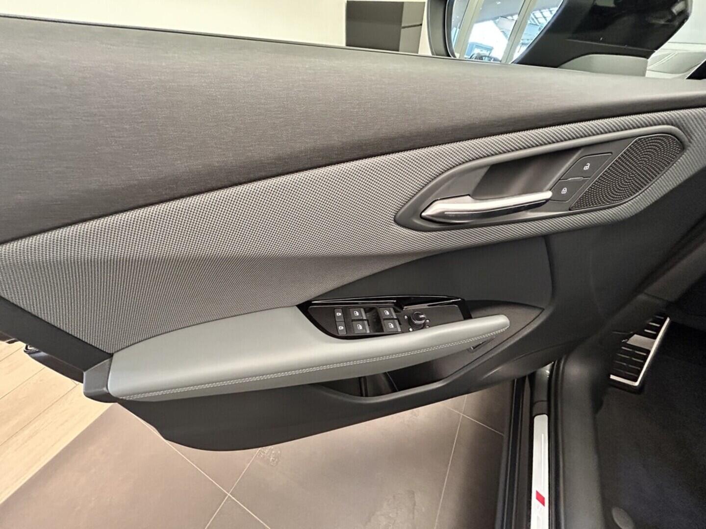 O131002477_27.webp_Q3 SB TFSI 110 kW