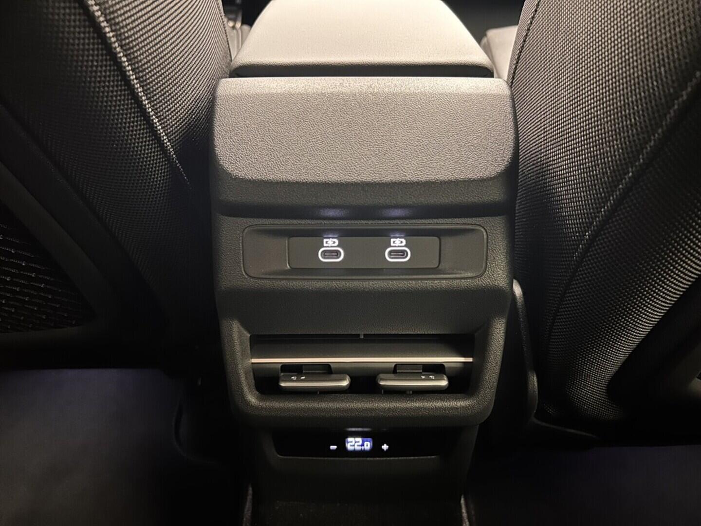 O131002477_29.webp_Q3 SB TFSI 110 kW