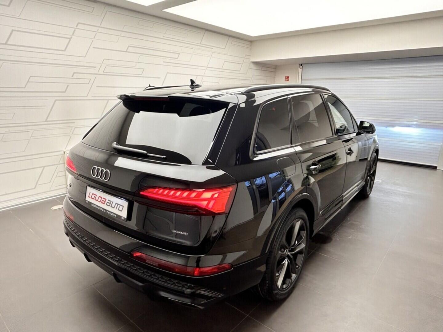 O131002481_13.webp_Q7 SUV S line TDI quattro 210 kW