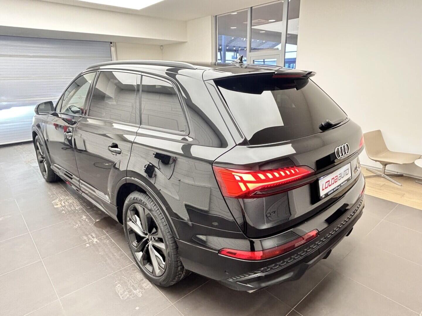 O131002481_14.webp_Q7 SUV S line TDI quattro 210 kW