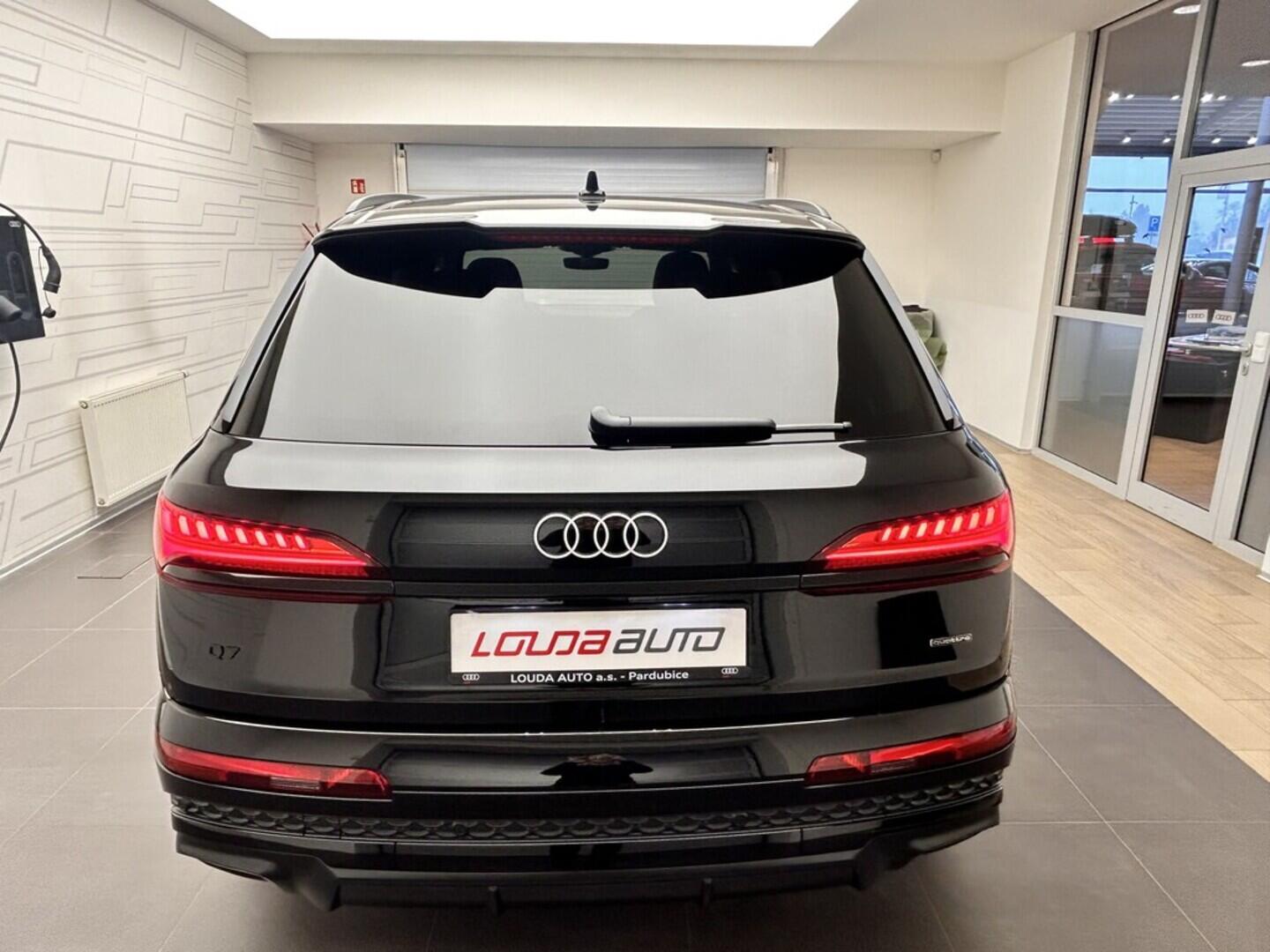 O131002481_15.webp_Q7 SUV S line TDI quattro 210 kW