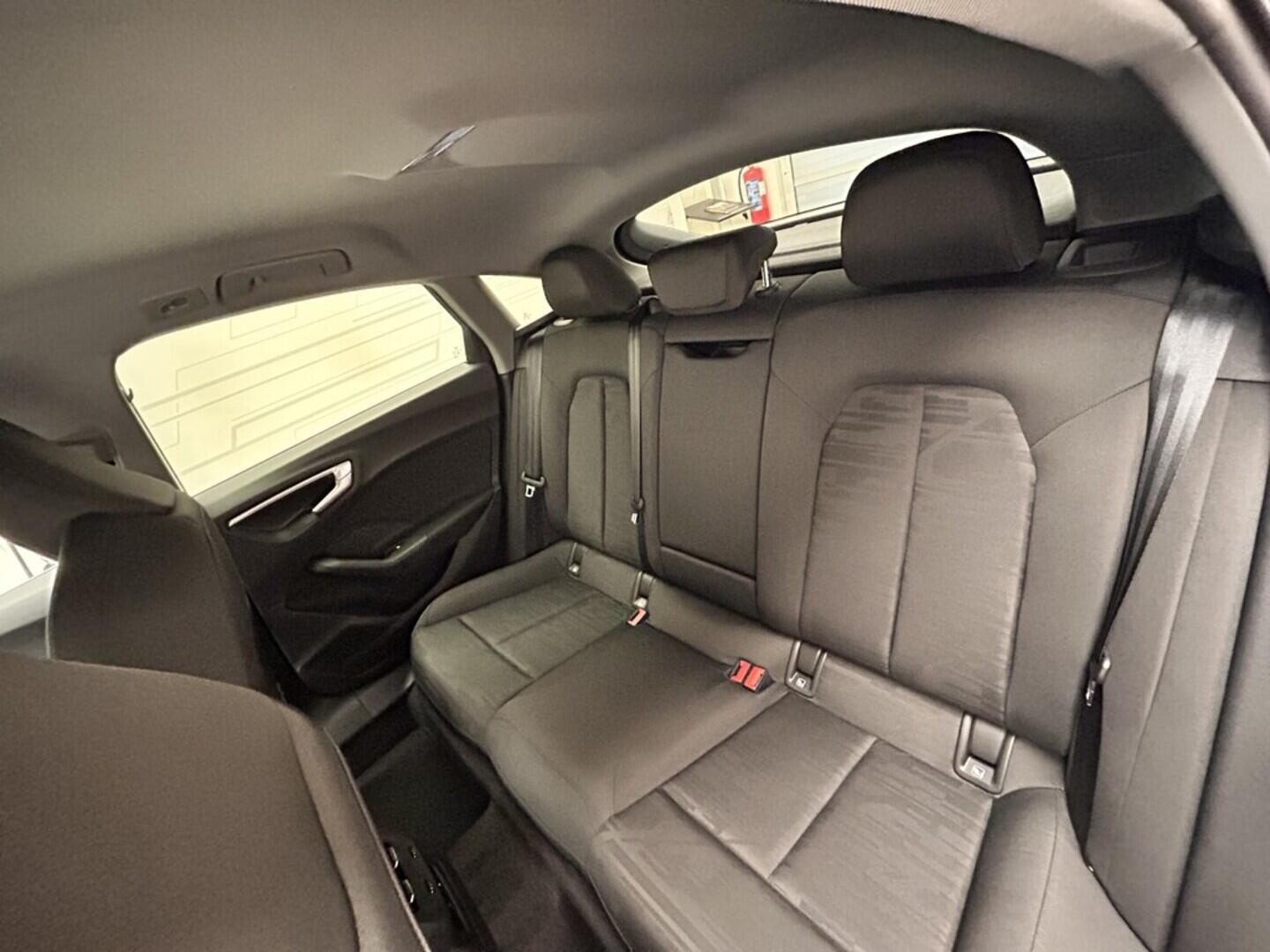 O131002487_25.webp_A5 Limuzína TFSI 110 kW