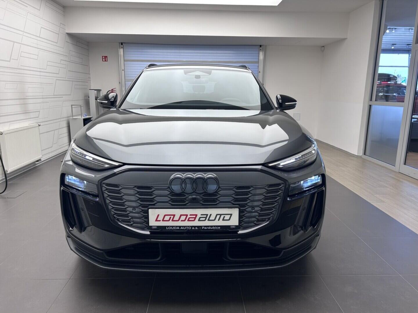 O131002488_11.webp_Q6 e-tron SUV quattro  285 kW