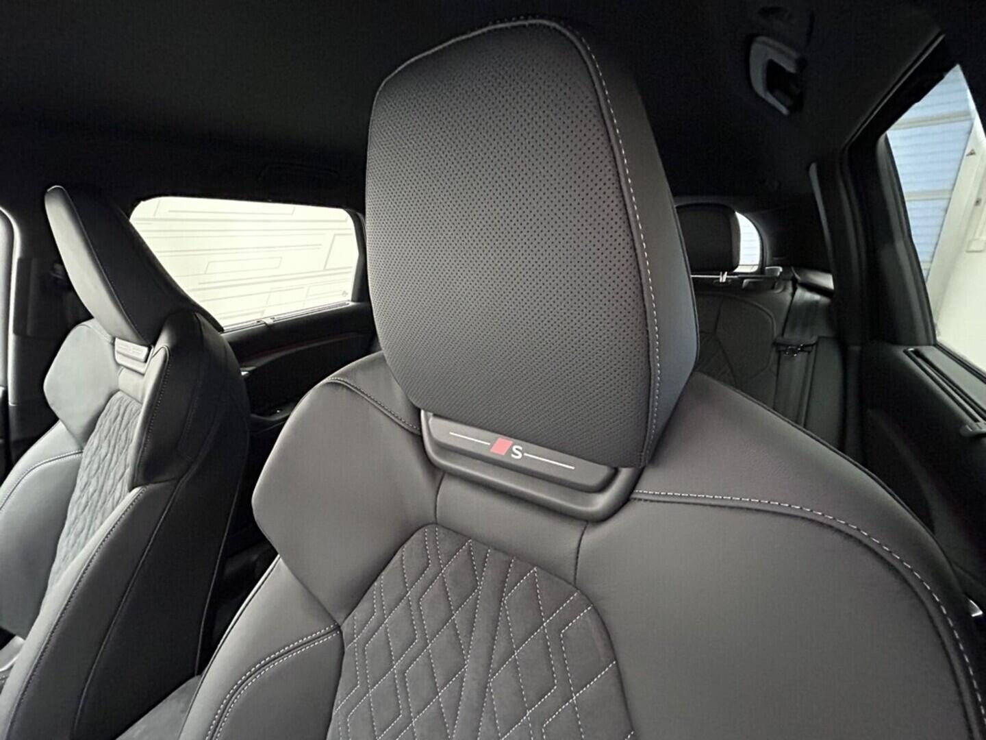 O131002488_19.webp_Q6 e-tron SUV quattro  285 kW