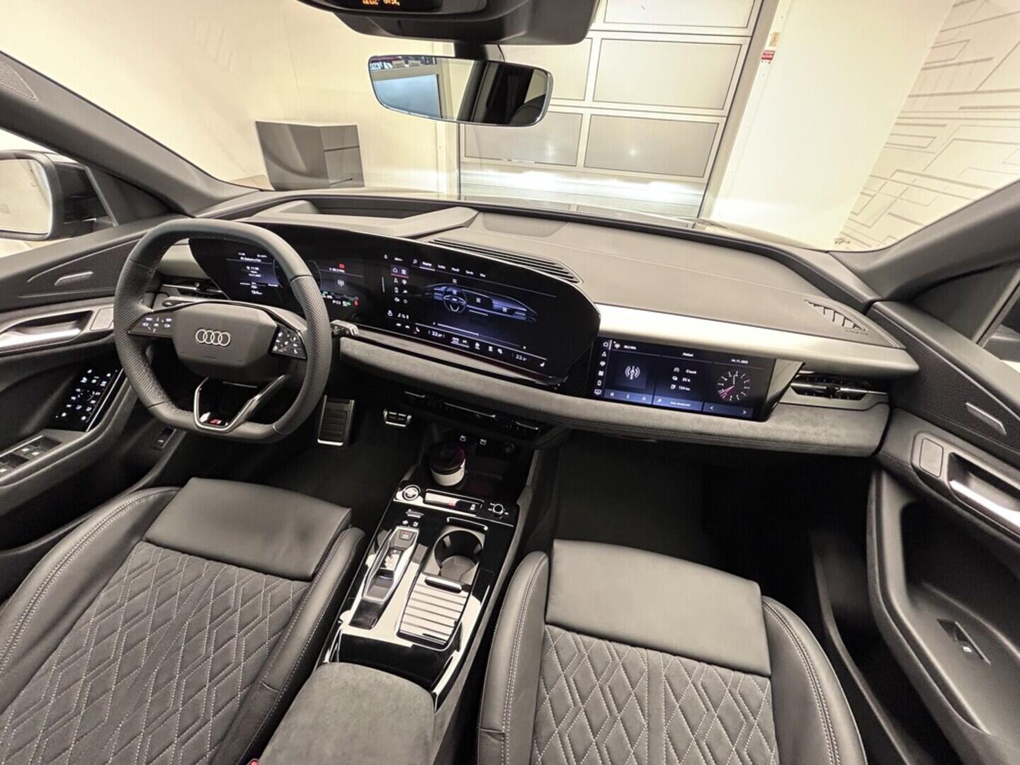 O131002488_21.webp_Q6 e-tron SUV quattro  285 kW