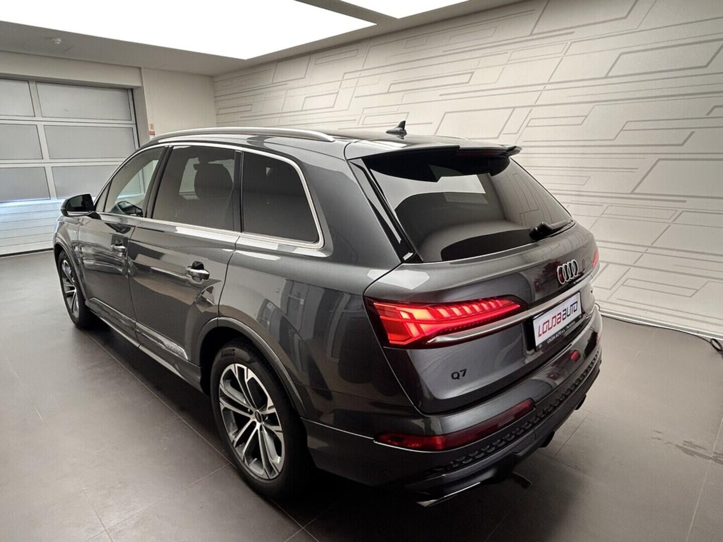 O131002494_13.webp_Q7 SUV S line TDI quattro 210 kW
