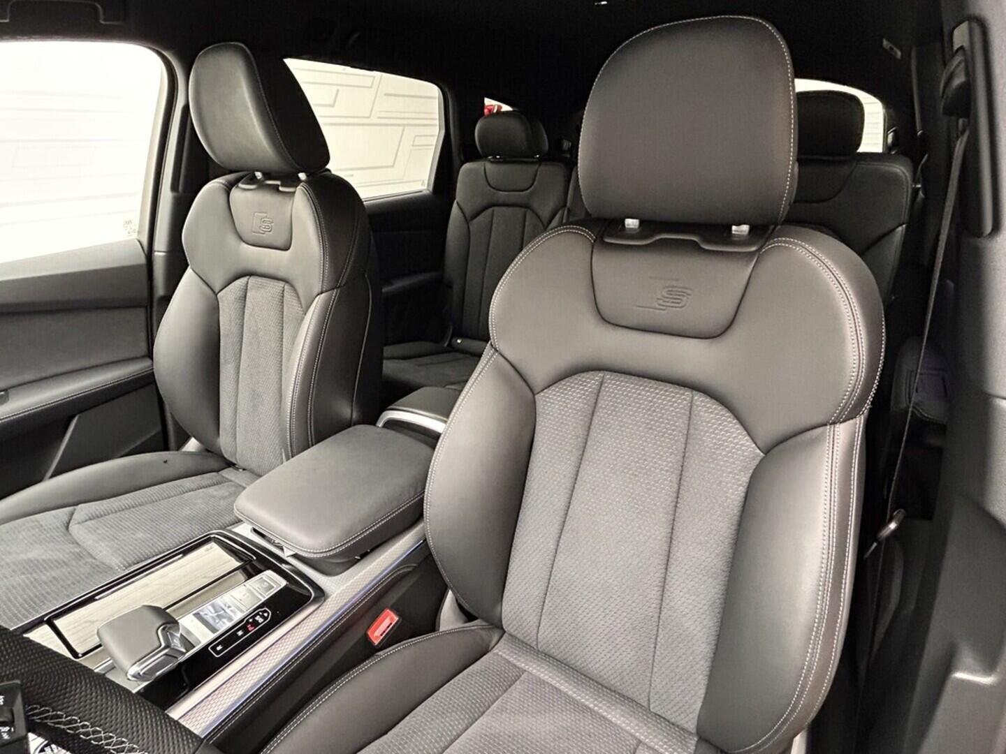 O131002494_18.webp_Q7 SUV S line TDI quattro 210 kW