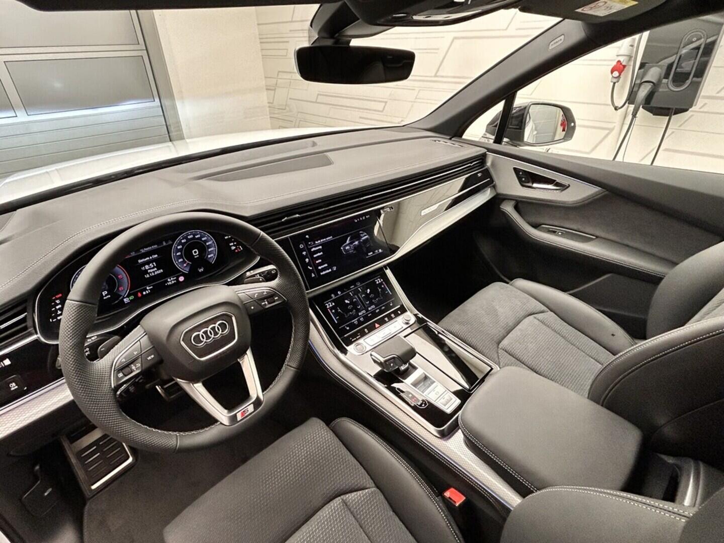 O131002494_20.webp_Q7 SUV S line TDI quattro 210 kW