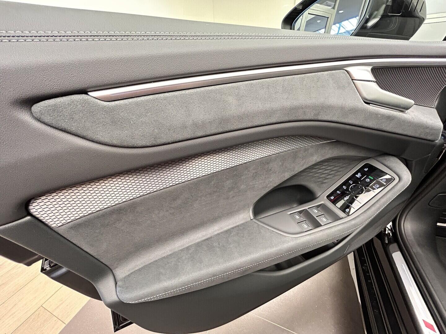 O131002518_26.webp_A6 Avant 3.0 TDI quattro 220 kW