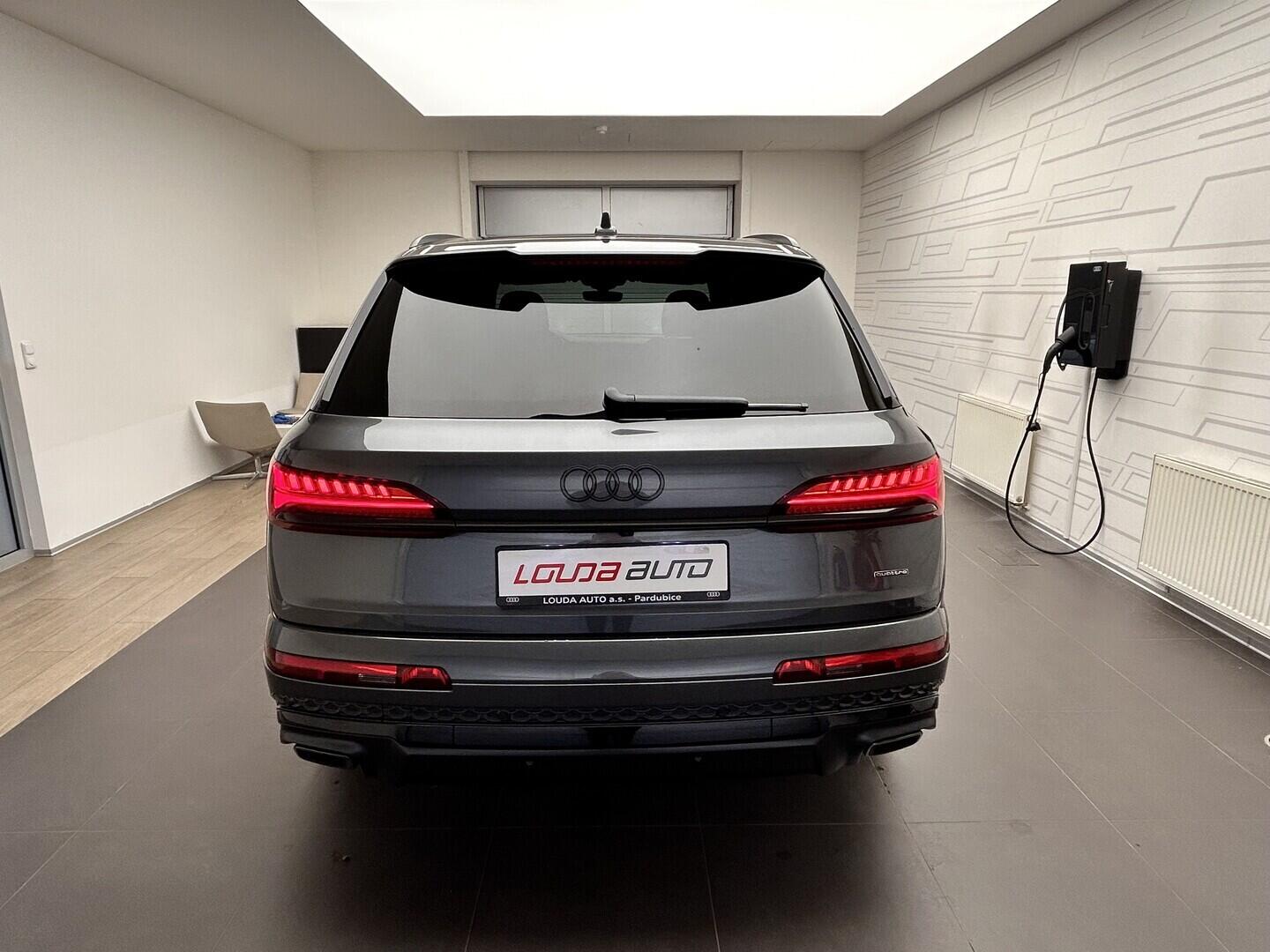 O131002520_14.webp_Q7 SUV S line TDI quattro 210 kW