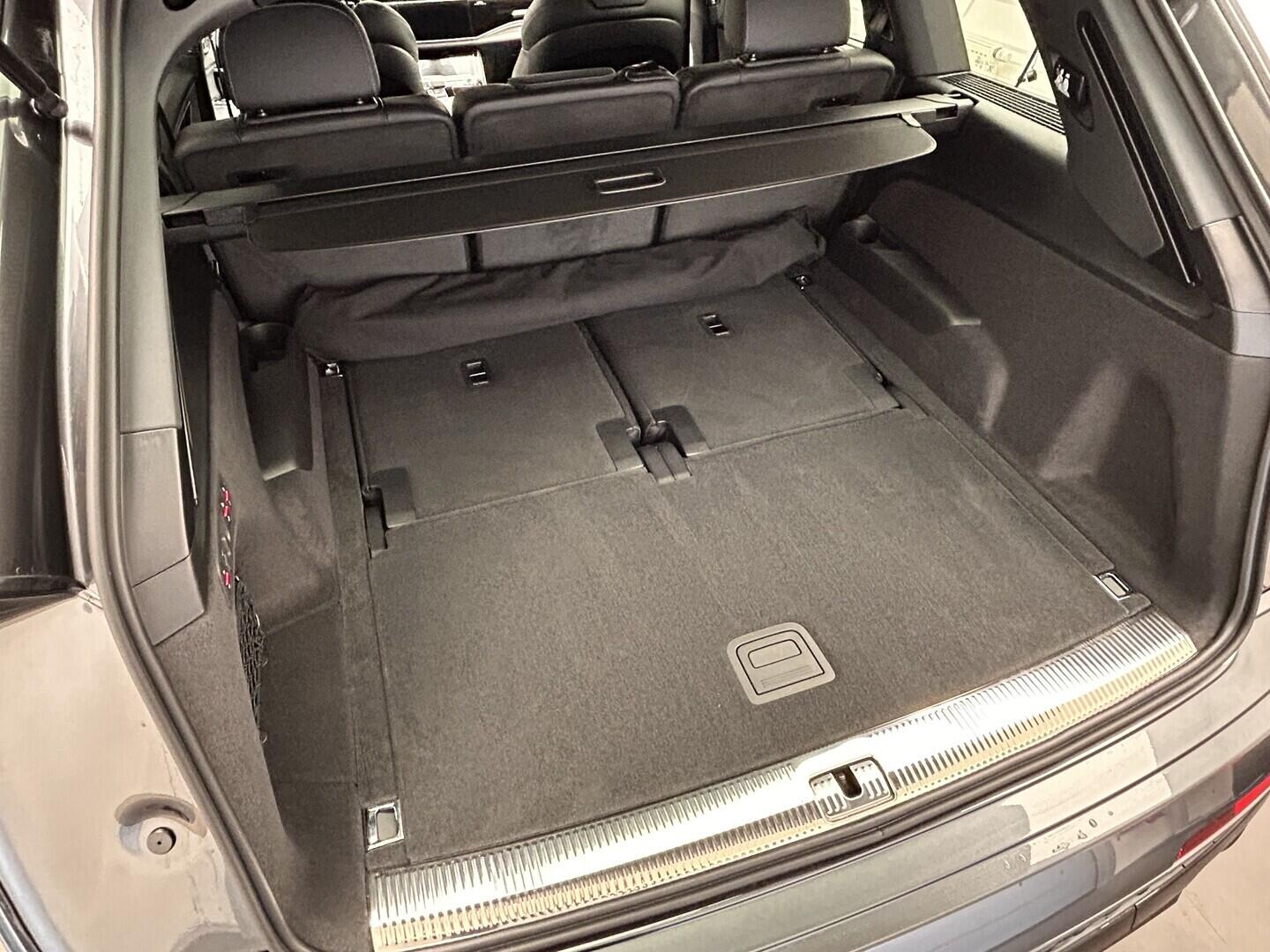 O131002520_16.webp_Q7 SUV S line TDI quattro 210 kW