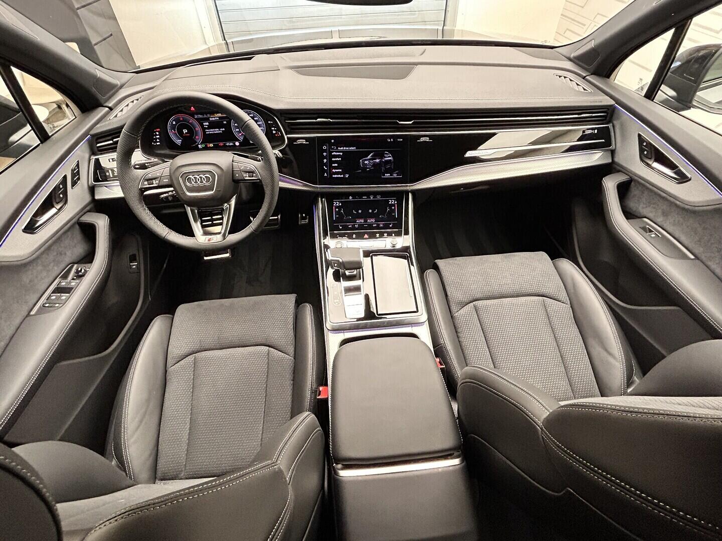 O131002520_18.webp_Q7 SUV S line TDI quattro 210 kW