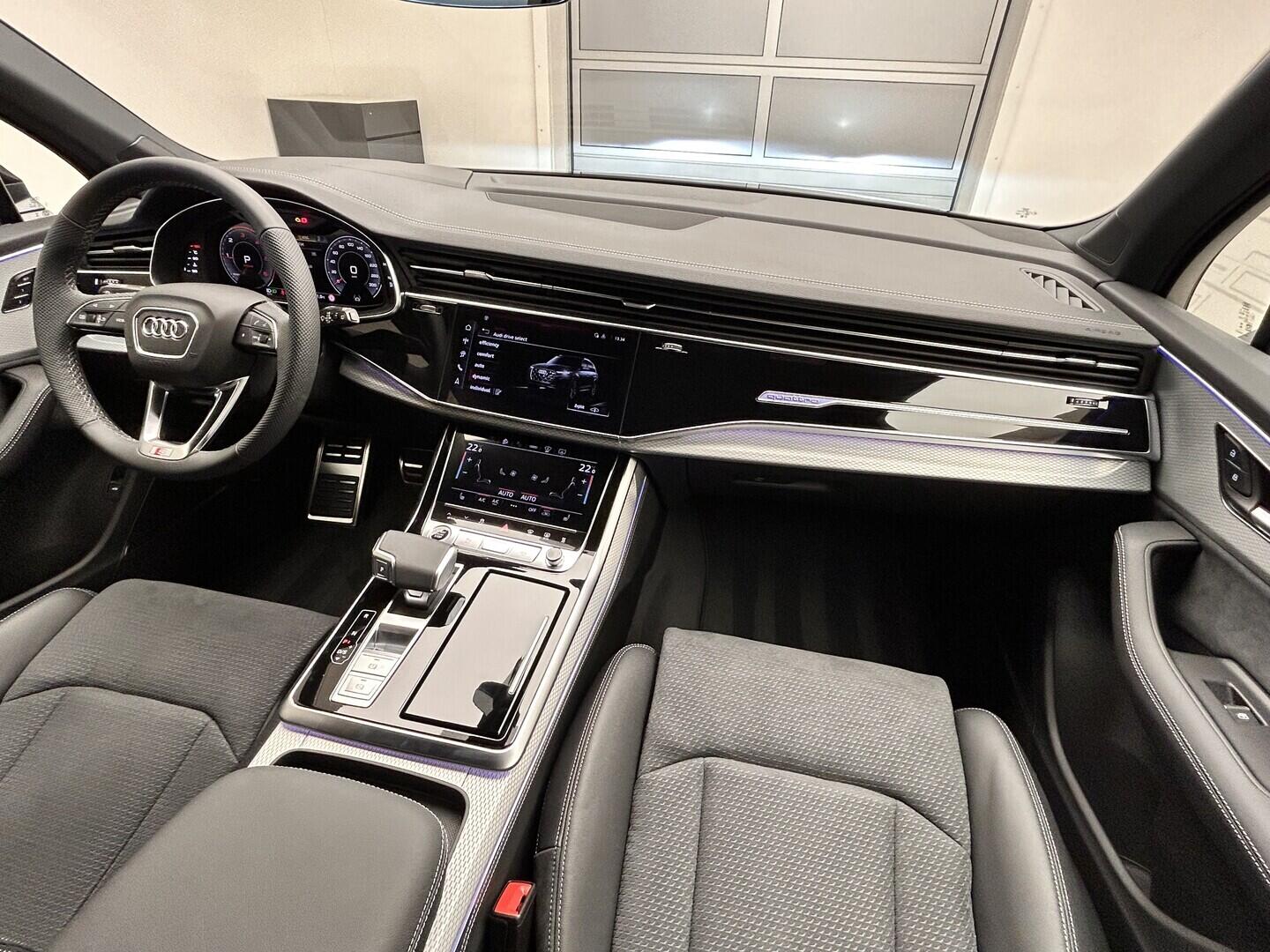 O131002520_19.webp_Q7 SUV S line TDI quattro 210 kW