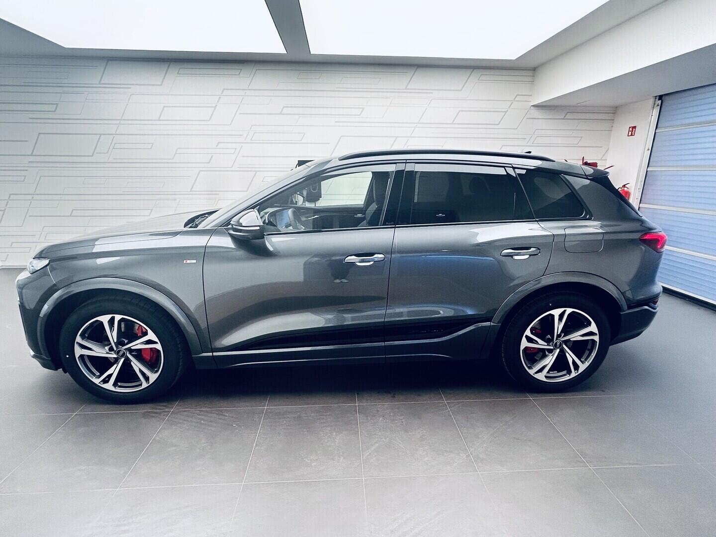 O131002546_12.webp_Q6 SUV e-tron quattro 315 kW