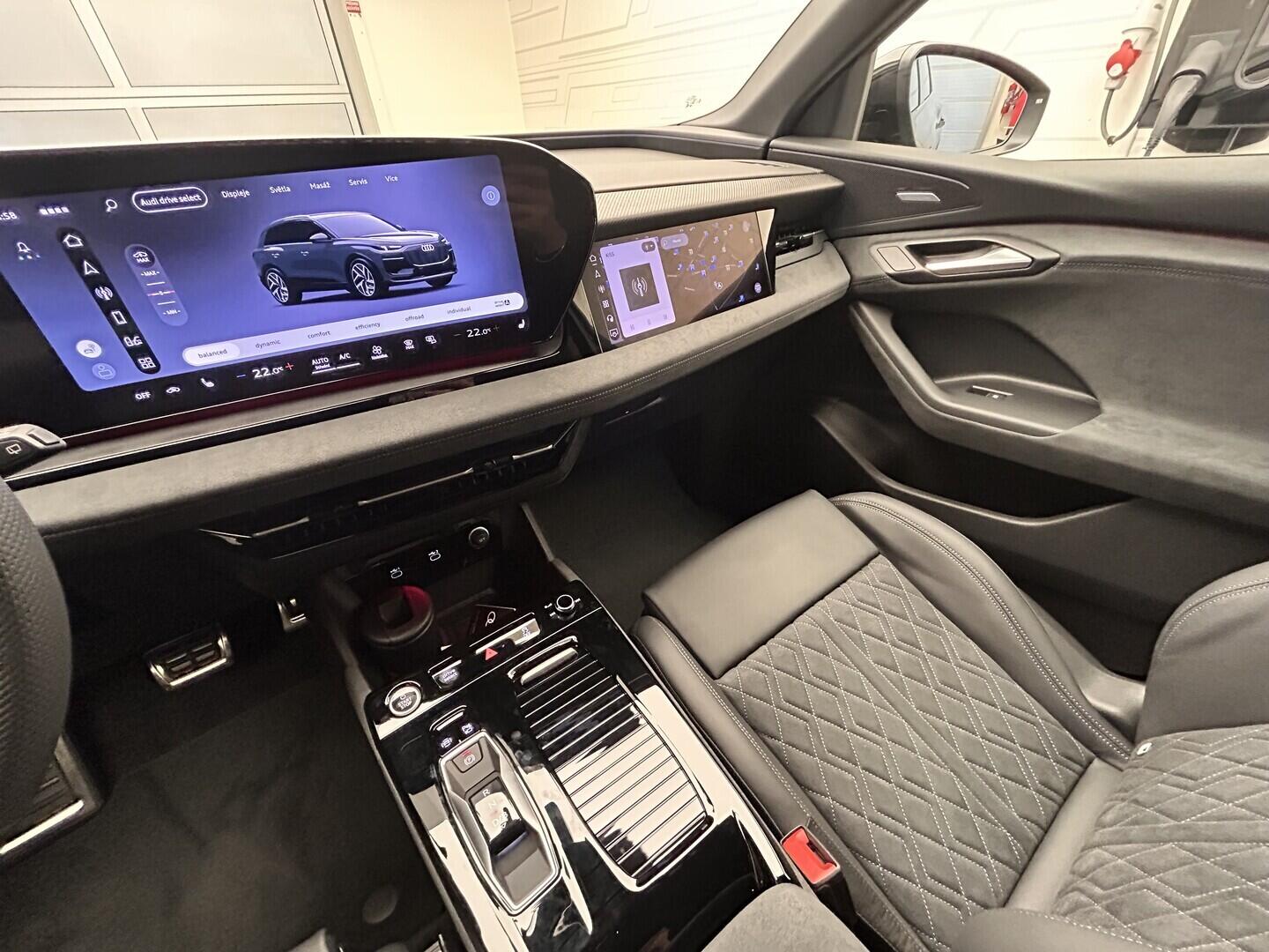 O131002546_19.webp_Q6 SUV e-tron quattro 315 kW