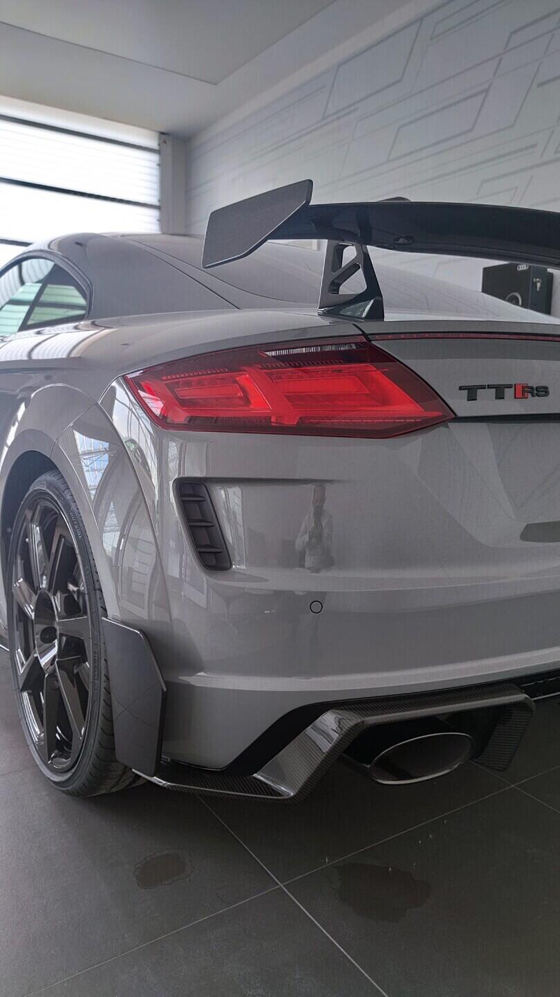 O131002550_15.webp_TTRS Coupé Limitovaná edice "Iconic Edition" č.89. Poslední v ČR