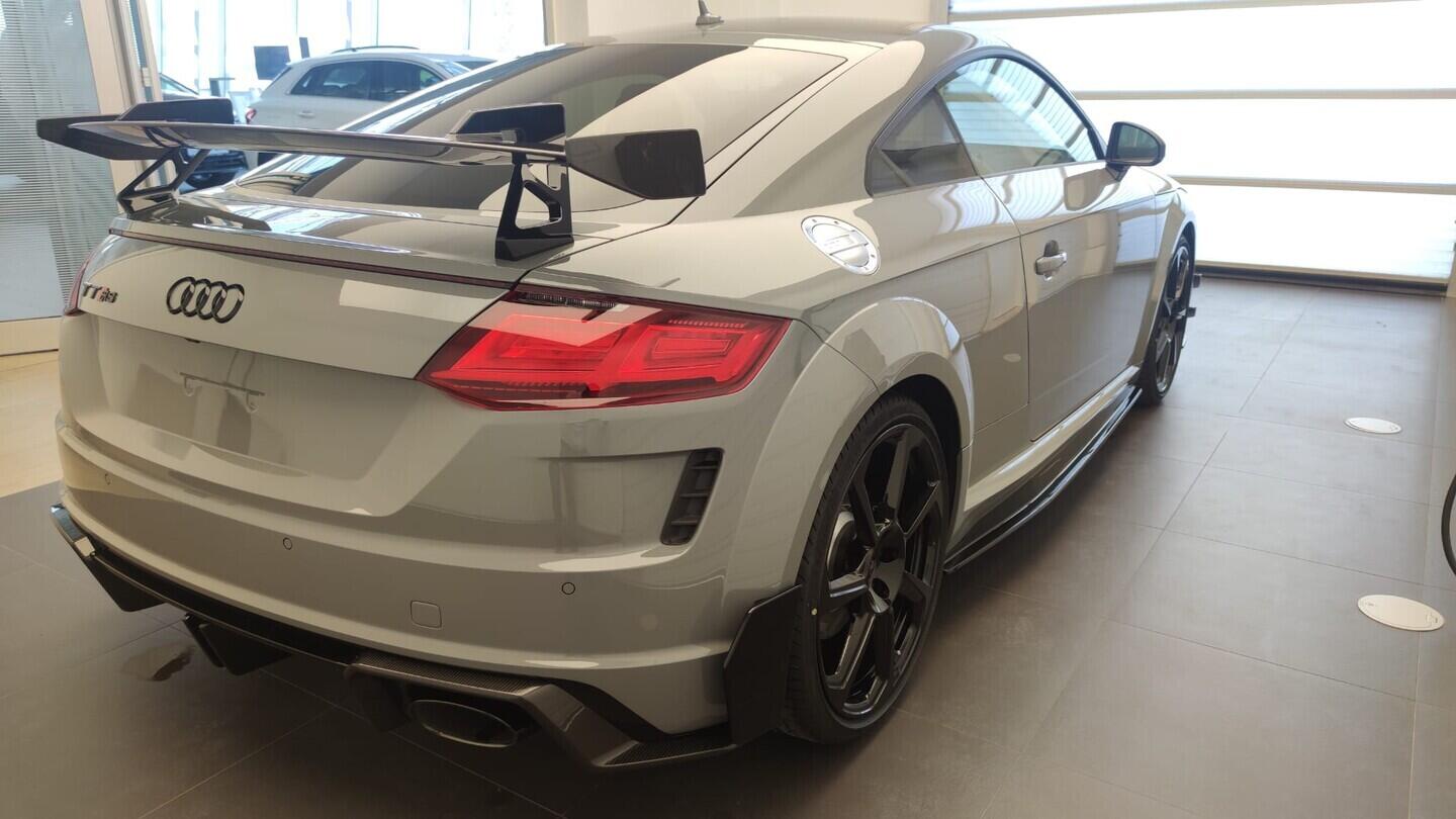 O131002550_16.webp_TTRS Coupé Limitovaná edice "Iconic Edition" č.89. Poslední v ČR
