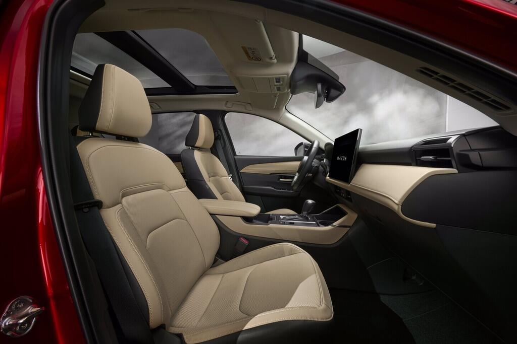 O171001316_14.webp_CX-5 AWD Homura PANO TLOP 2.5L e-SKYACTIV G 141 104 kW