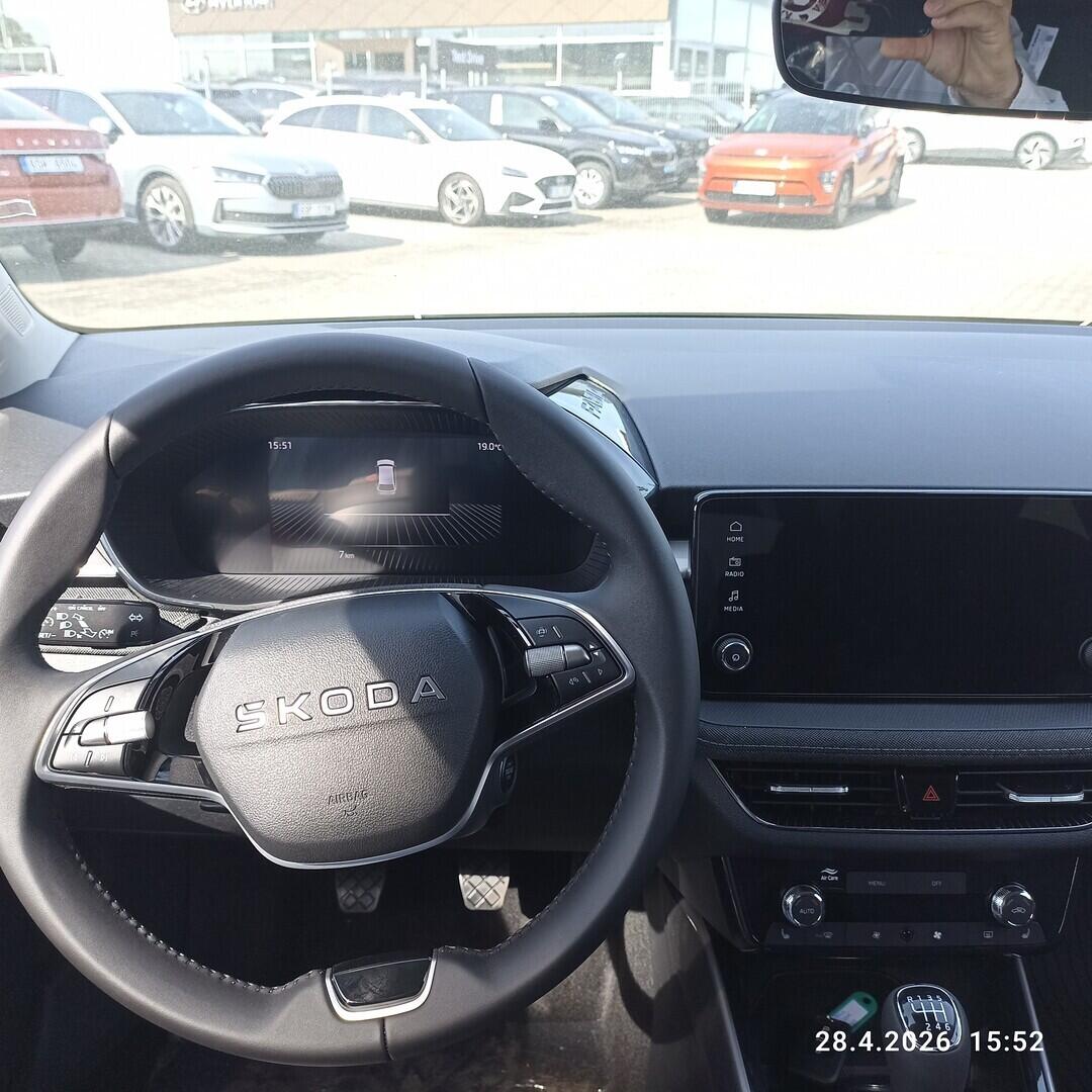 O211107731_18.webp_Fabia Top Selection 1,0 TSI 85 kW 6°