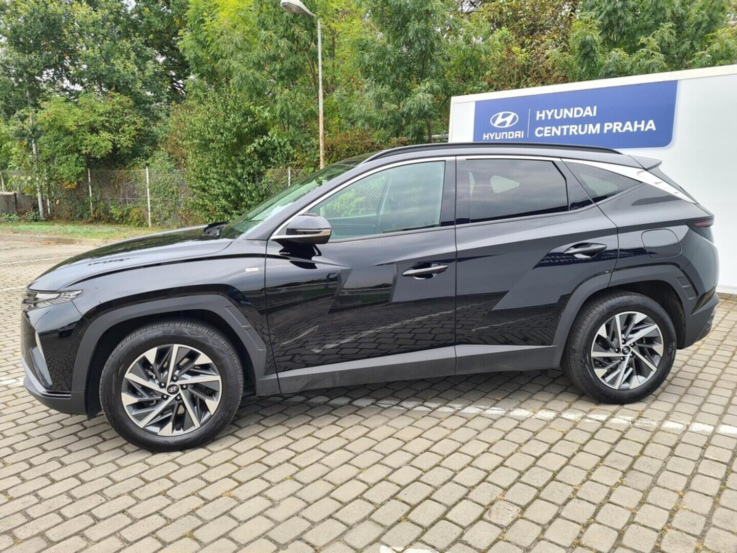 O241H02235_11.webp_Tucson MY23 Style 1,6 T-GDI 4x2  110 kW