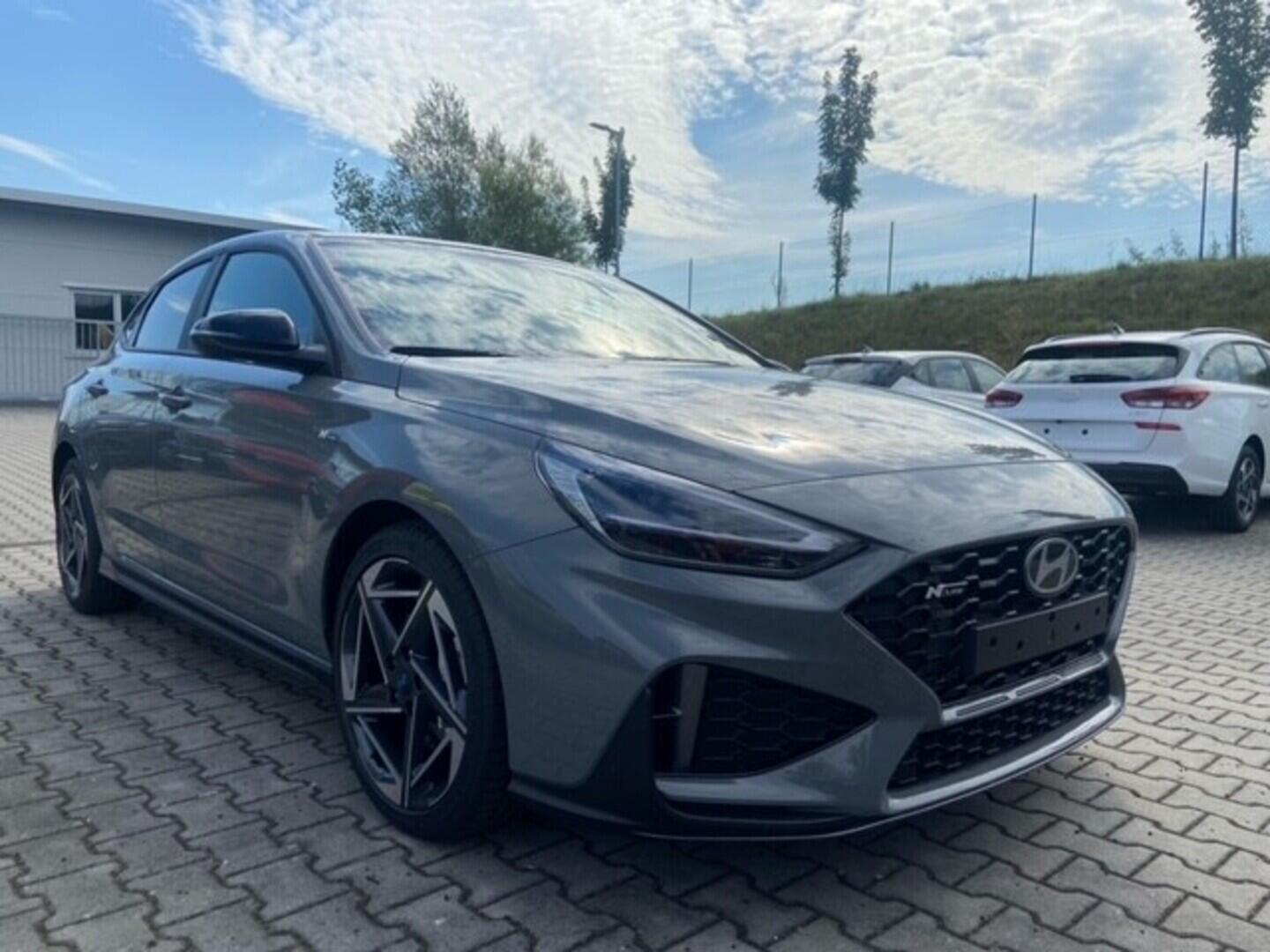 O241H03846_11.webp_i30 FB NLINE  1,5 T-GDI MHEV 103 kW