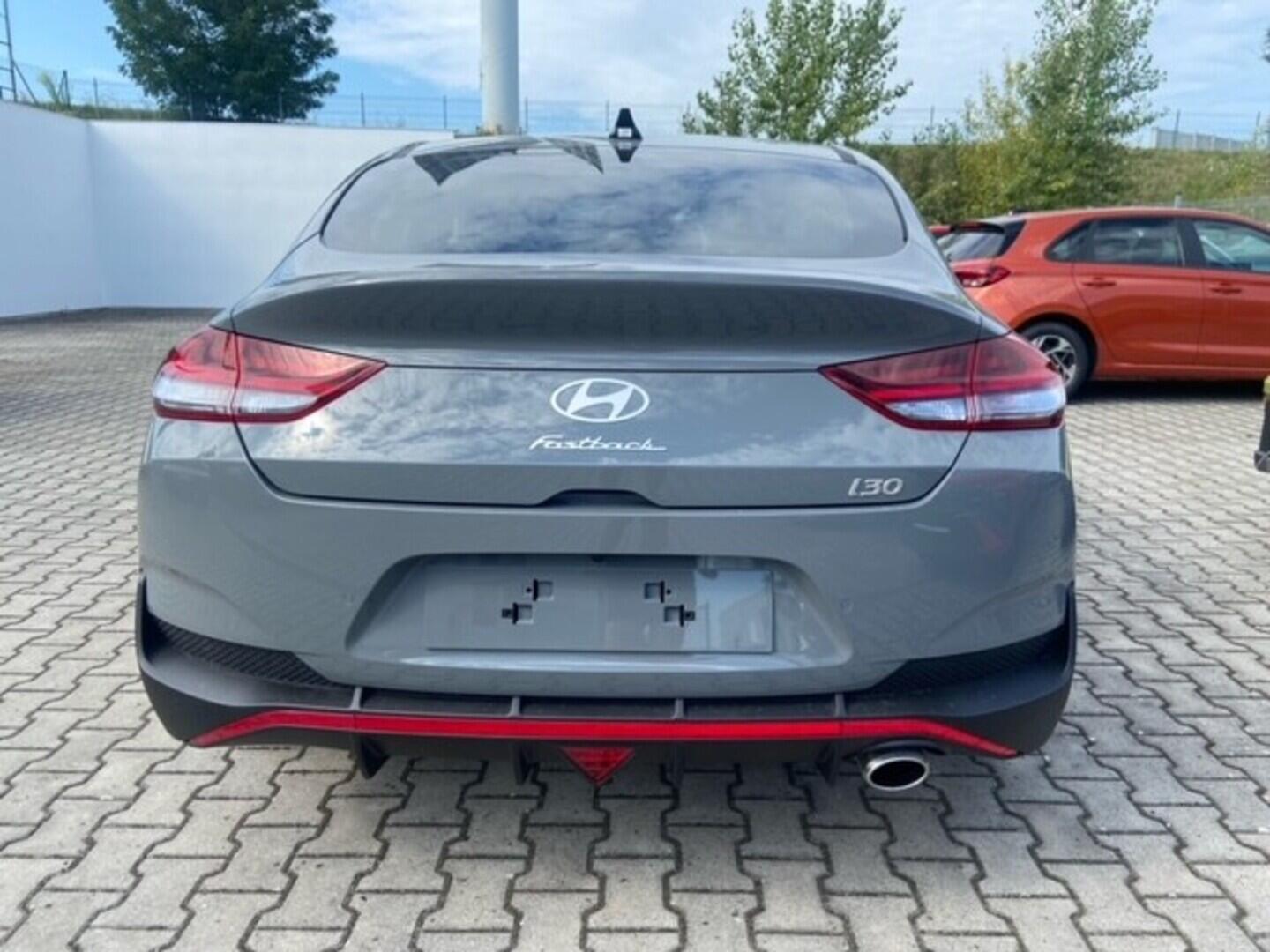 O241H03846_13.webp_i30 FB NLINE  1,5 T-GDI MHEV 103 kW