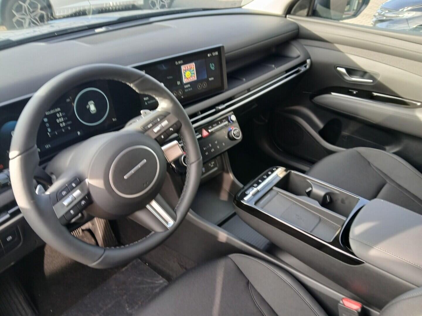 O241H03888_16.webp_TUCSON NX4 Premium 1,6 T-GDI 118 kW  