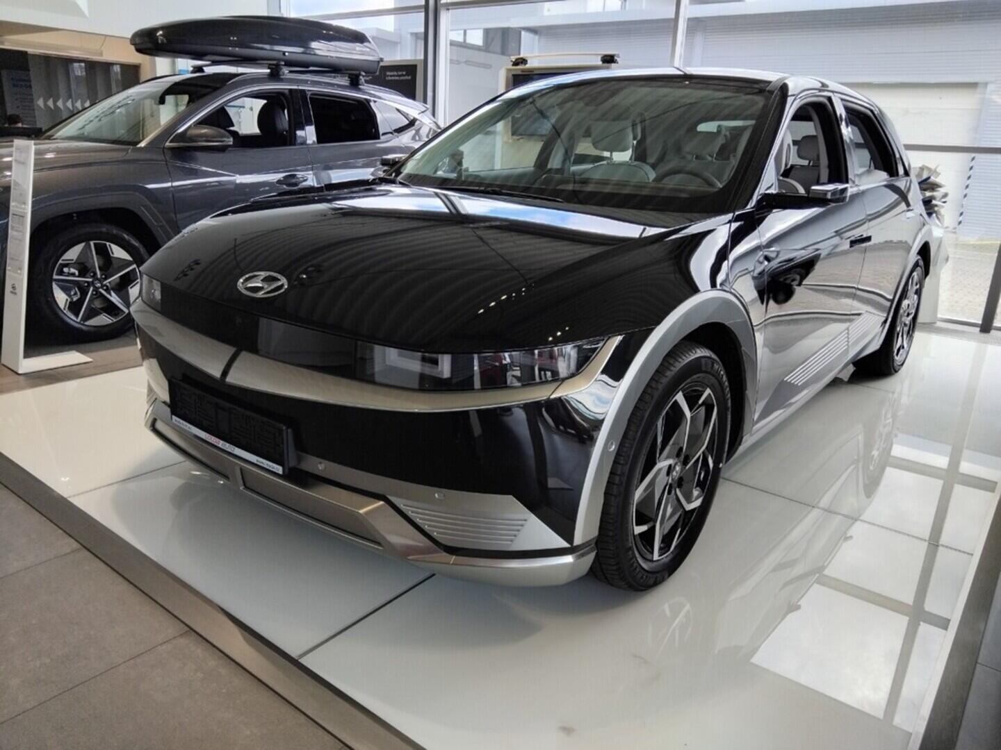 O241H03915_10.webp_IONIQ 5 MY23 STYLE PREMIUM POWER  77 kW