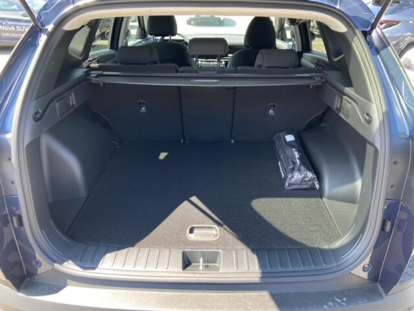 O241H03931_16.webp_TUCSON MY25 STYLE 1,6 T-GDI 118 kW  6 Ma 1,6 T-GDI 118 kW