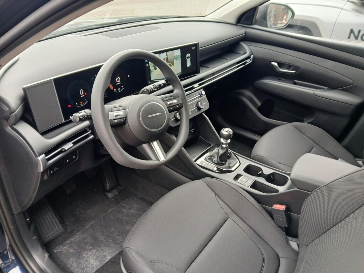 O241H03938_18.webp_TUCSON MY25 Comfort 1,6 T-GDI 118 kW 6 M 1,6 T-GDI 118 kW