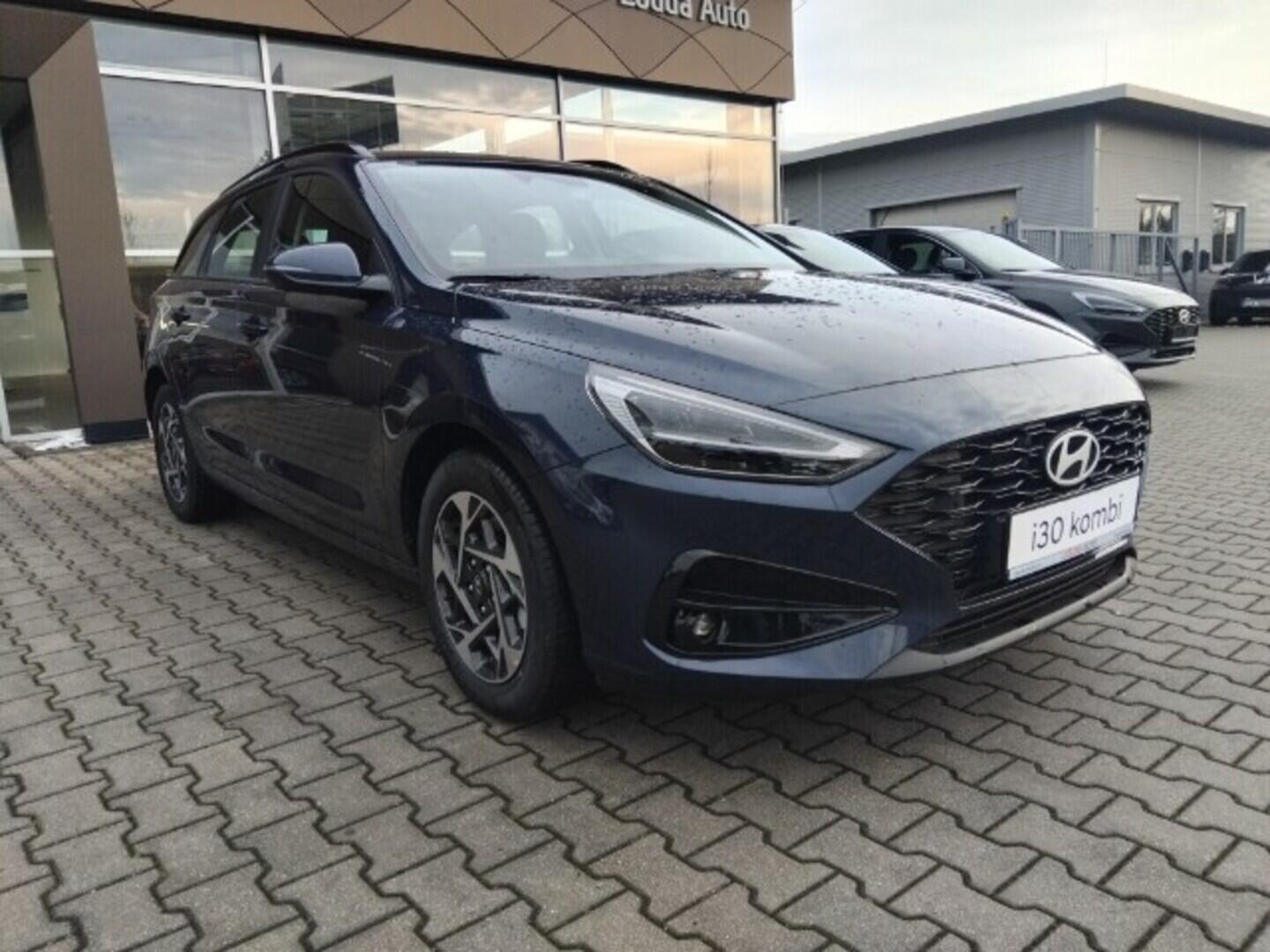 O241H03941_12.webp_i30 WG MY25 Style 1,0 T-GDI 6.Manuální 1,0 T-GDI 74 kW