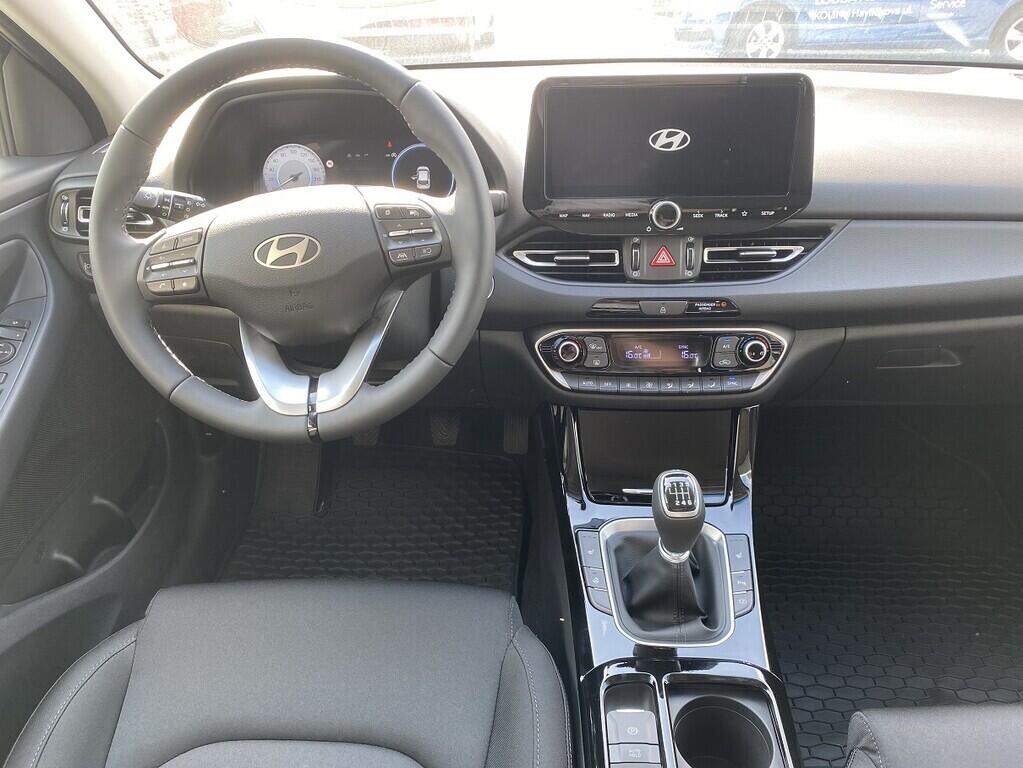 O241H03941_16.webp_i30 WG MY25 Style 1,0 T-GDI 6.Manuální 1,0 T-GDI 74 kW