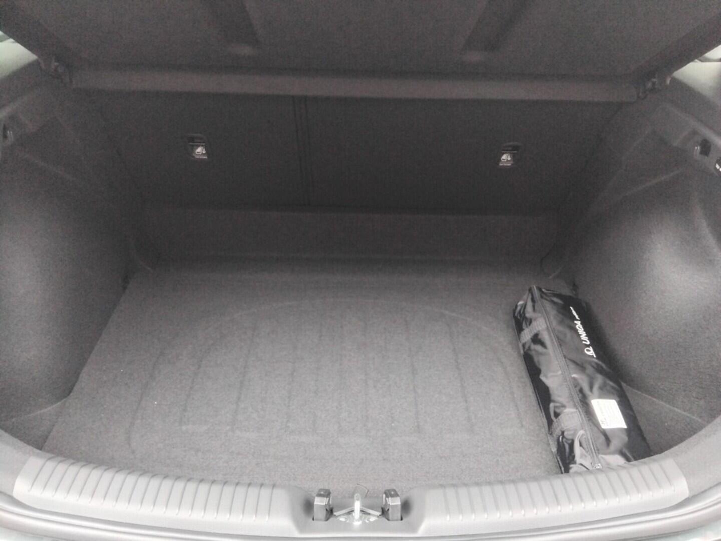 O241H03943_16.webp_i30 HB PD PE SMART 1,5i 70 kW  