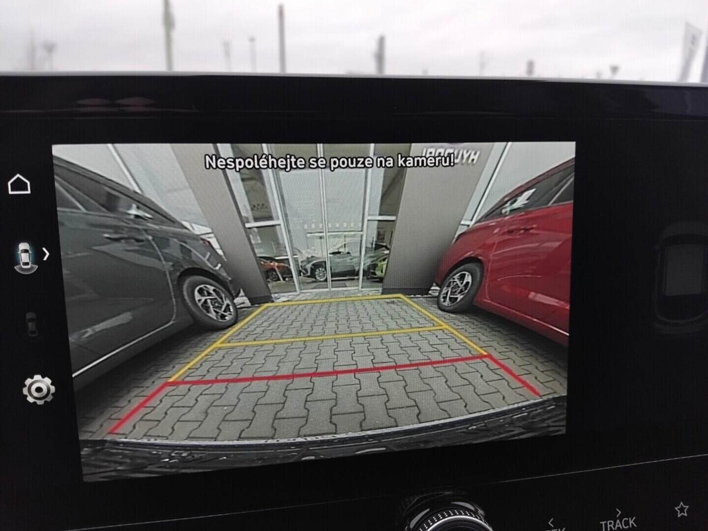 O241H03967_18.webp_i30 HB 1,5i 70kW STYLE