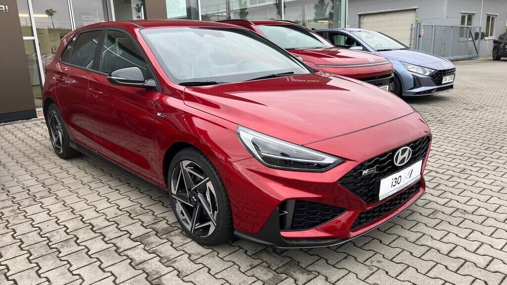 O241H03970_12.webp_i30 HB PD PE NLINE 1,5 T-GDI MHEV 103 kW