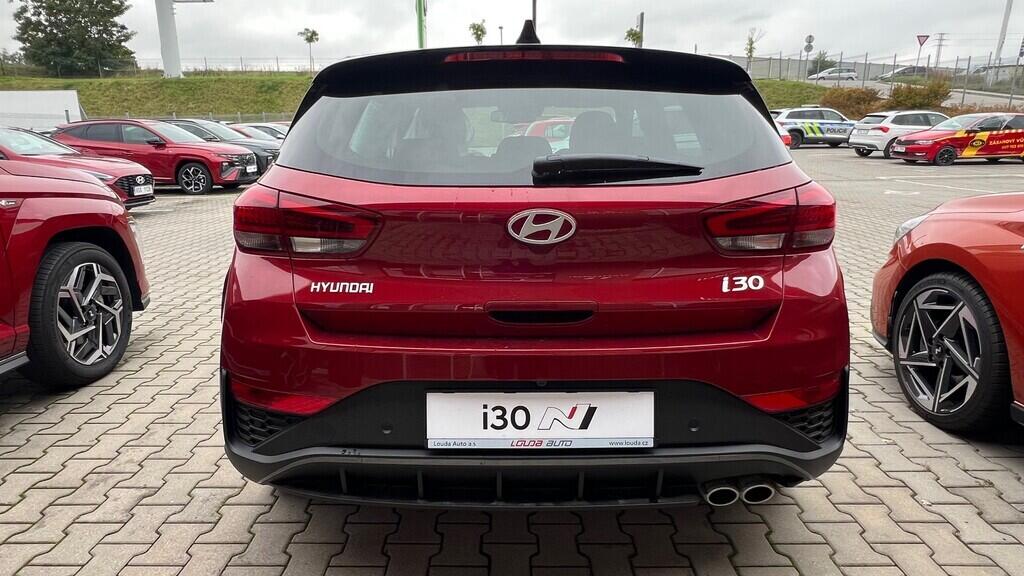 O241H03970_14.webp_i30 HB PD PE NLINE 1,5 T-GDI MHEV 103 kW