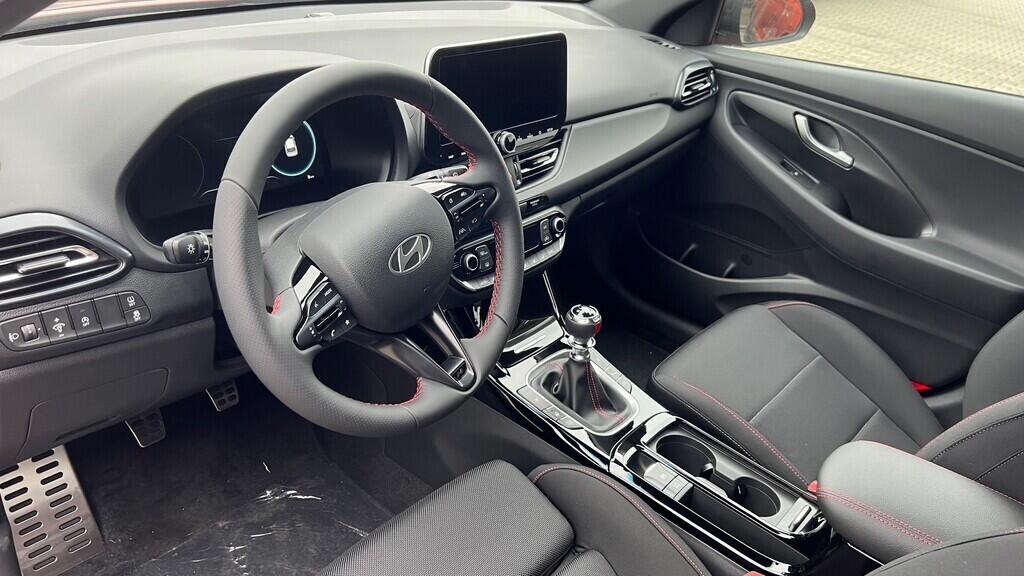 O241H03970_18.webp_i30 HB PD PE NLINE 1,5 T-GDI MHEV 103 kW