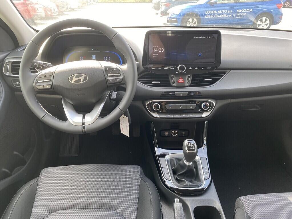 O241H03973_18.webp_i30 WG MY23 Comfort 1,0 T-GDI 74 kW