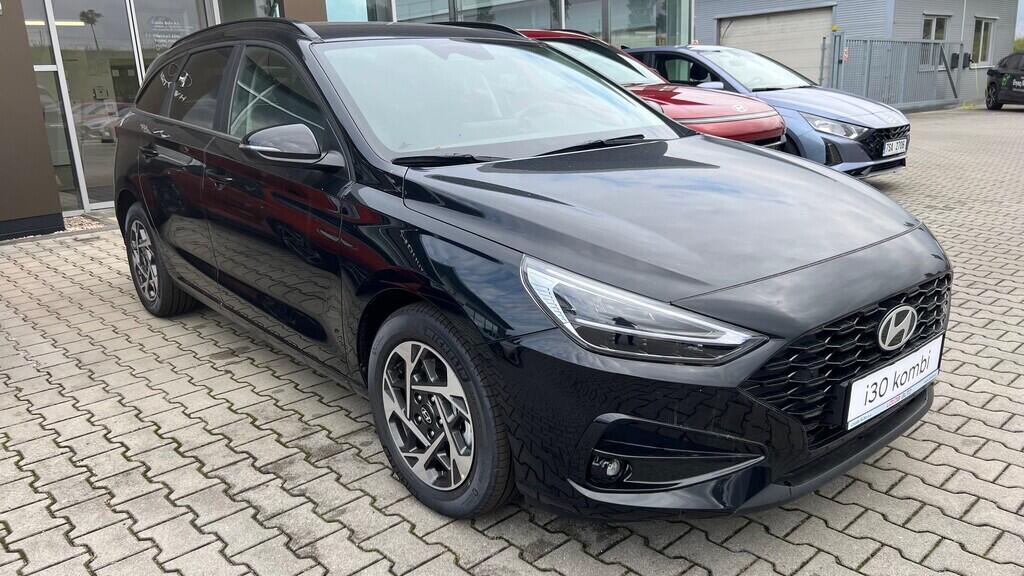 O241H03976_12.webp_i30 WG PD PE Smart Climate 1,0 T-GDI 74  1,0 T-GDI 74 kW