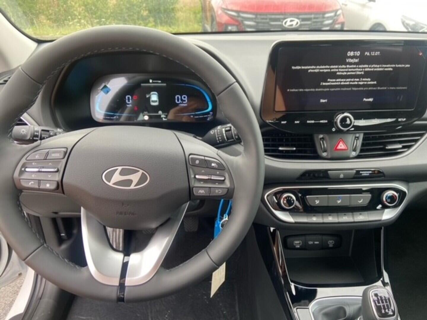 O241H03978_17.webp_i30 WG PD PE Start  1,5 T-GDI MHEV 103 kW  