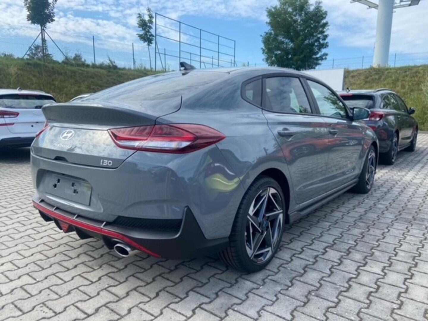 O241H03983_13.webp_i30 FB NLINE  1,5 T-GDI MHEV 103 kW