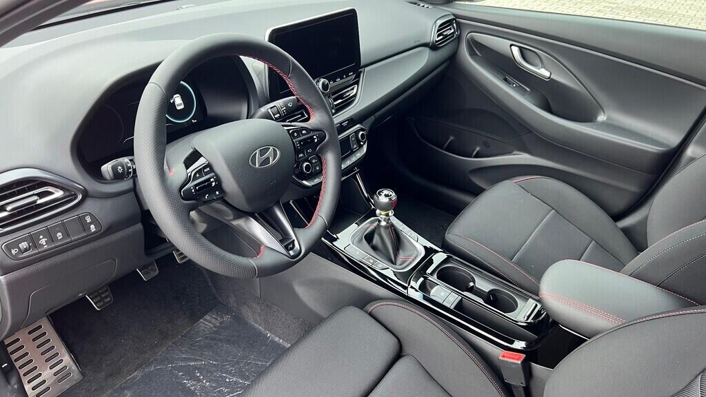 O241H03983_18.webp_i30 FB NLINE  1,5 T-GDI MHEV 103 kW