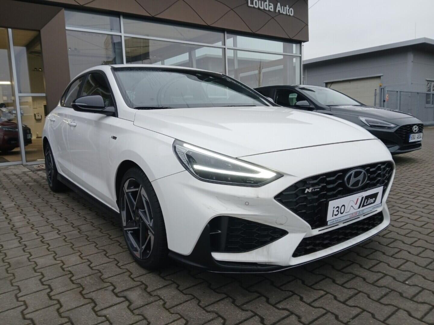 O241H03984_12.webp_i30 FB PD NLINE 1,5 T-GDI MHEV 103 kW