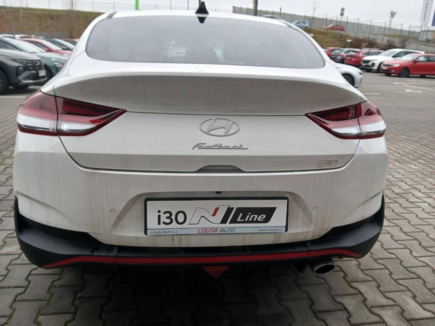 O241H03984_15.webp_i30 FB PD NLINE 1,5 T-GDI MHEV 103 kW