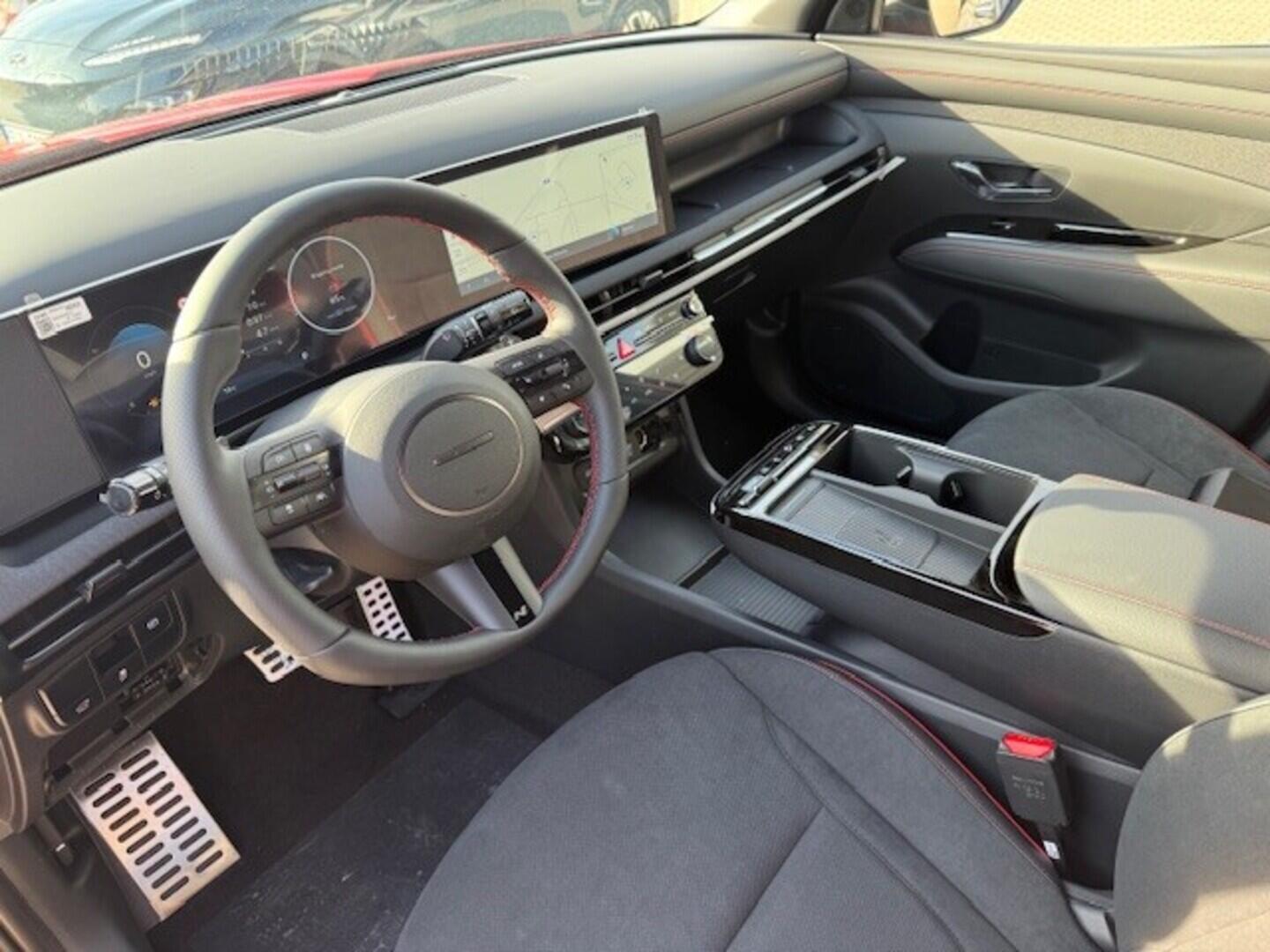 O241H04019_16.webp_TUCSON NX4 GO Czech N Line! 1,6 T-GDI 110 kW