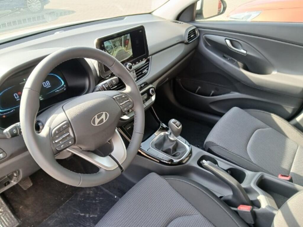 O241H04050_19.webp_I30 26 WG 1,0 T-GDI MT COMFORT 85 kW